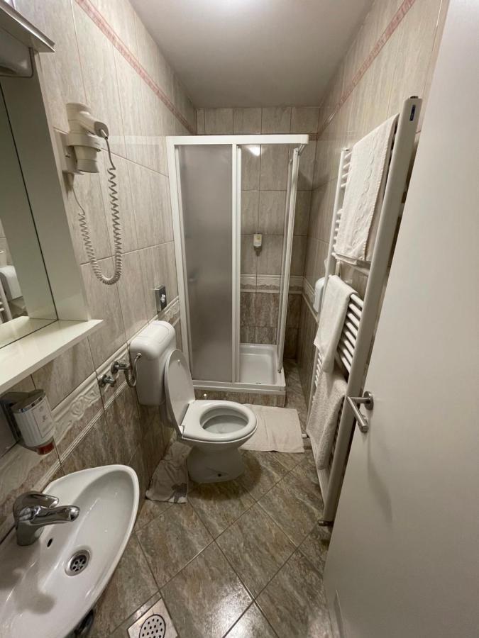 Gostisce Senica Hotel Senovo Kültér fotó