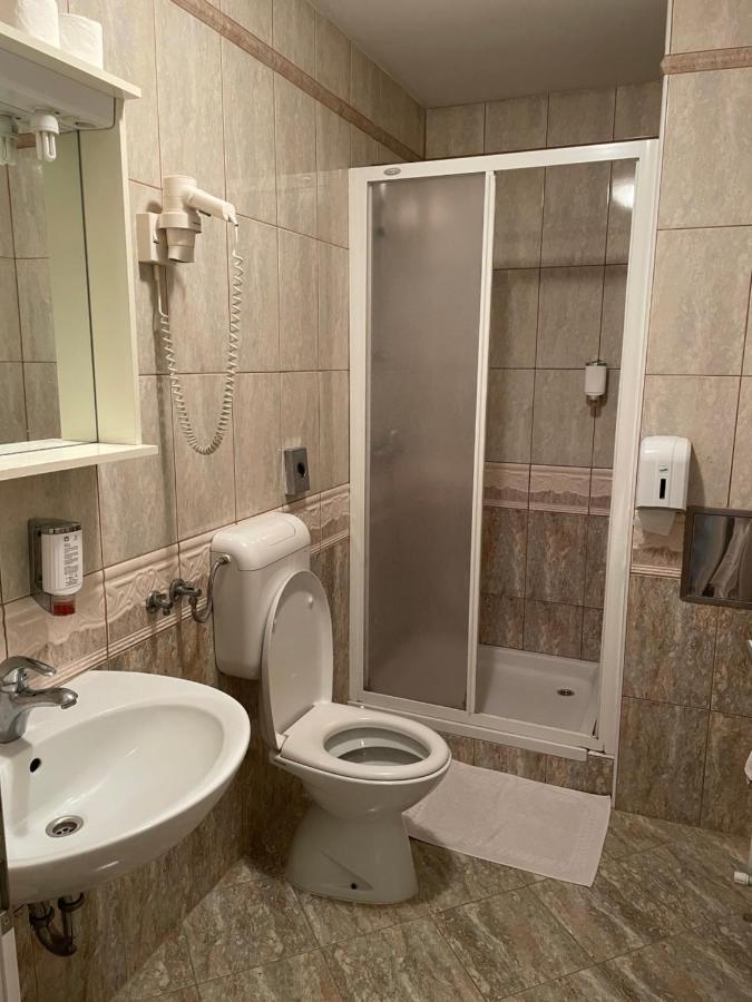 Gostisce Senica Hotel Senovo Kültér fotó